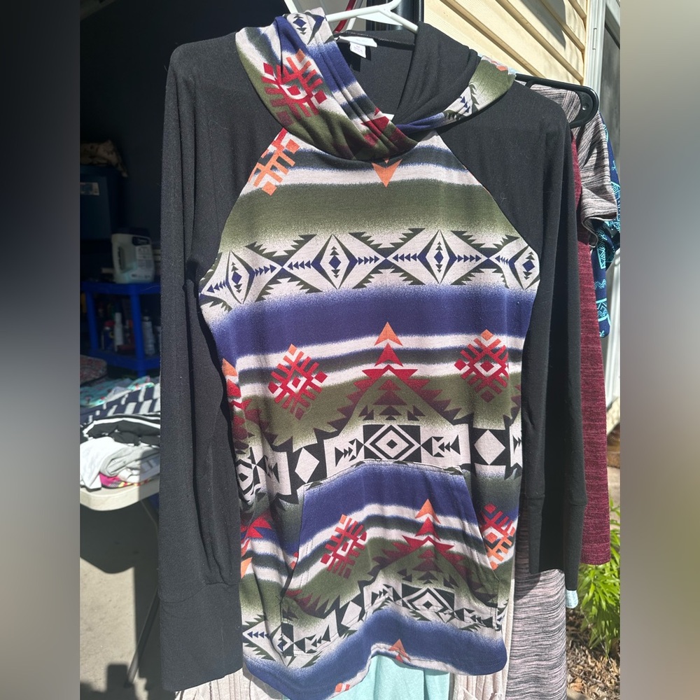 Lularoe Amber hoodie sz M